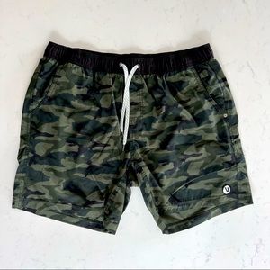Vuori Kore Short XL 7” Camouflage